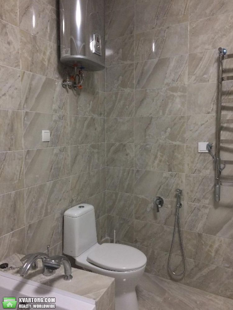 Rent out 2-room apartment. Киев,  Туманяна — photo 3