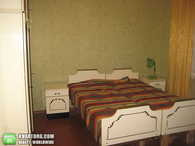 Rent out 3-room apartment. Киев,  Героев Днепра — photo 4