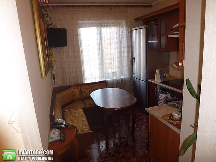 Rent out 2-room apartment. Киев,  Якира — photo 4