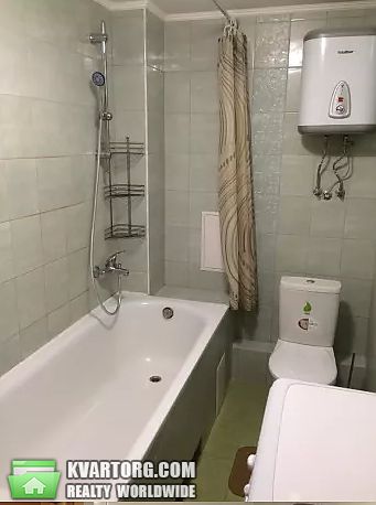 Rent out 2-room apartment. Киев,  Чистяковская — photo 1