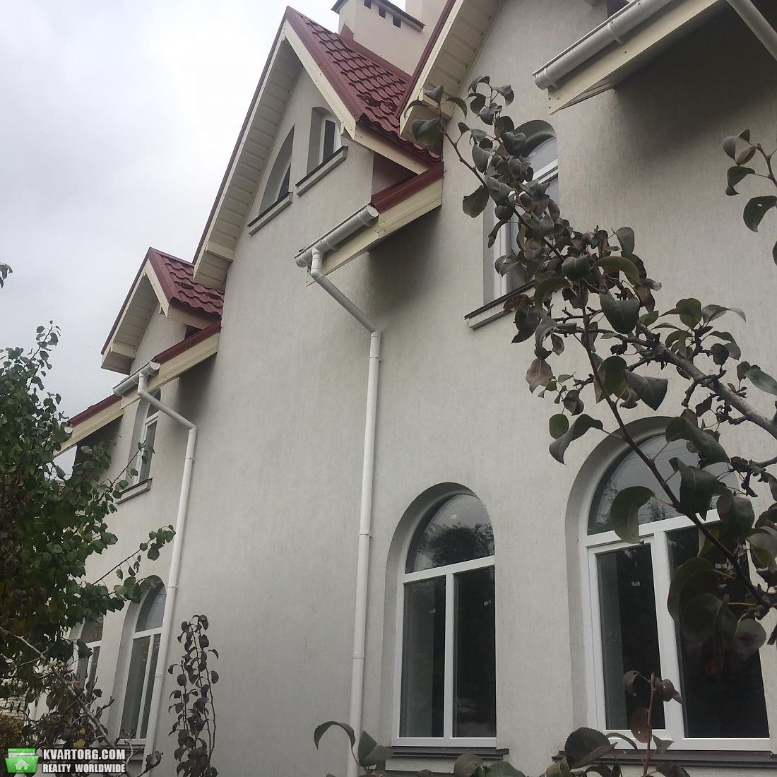 Rent out house. Киев,  Октябрьская — photo 1