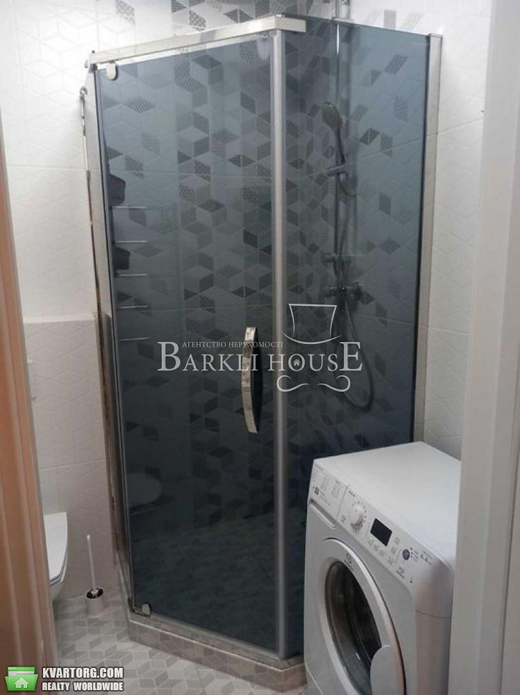Rent out 3-room apartment. Киев,  Богдановская — photo 9