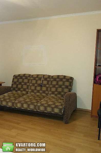Rent out 1-room apartment. Киев, Нижнеюрковская — photo 1