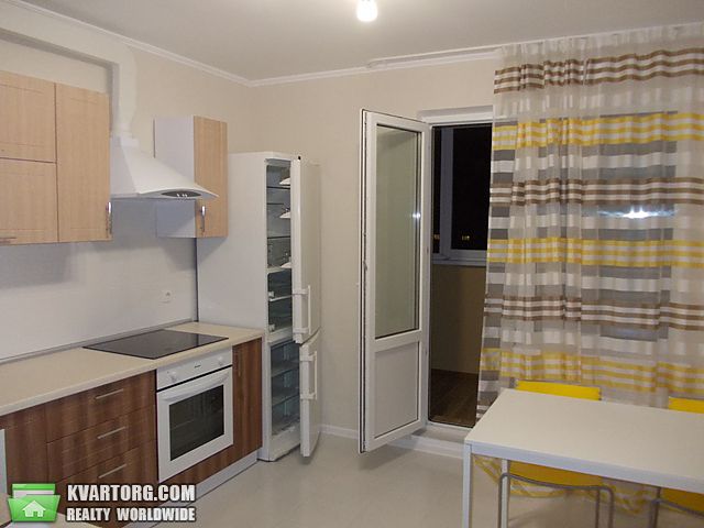 Rent out 1-room apartment. Киев, Данченко Сергей — photo 1