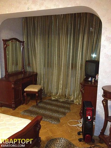Rent out 2-room apartment. Киев,  Ревуцкого — photo 2