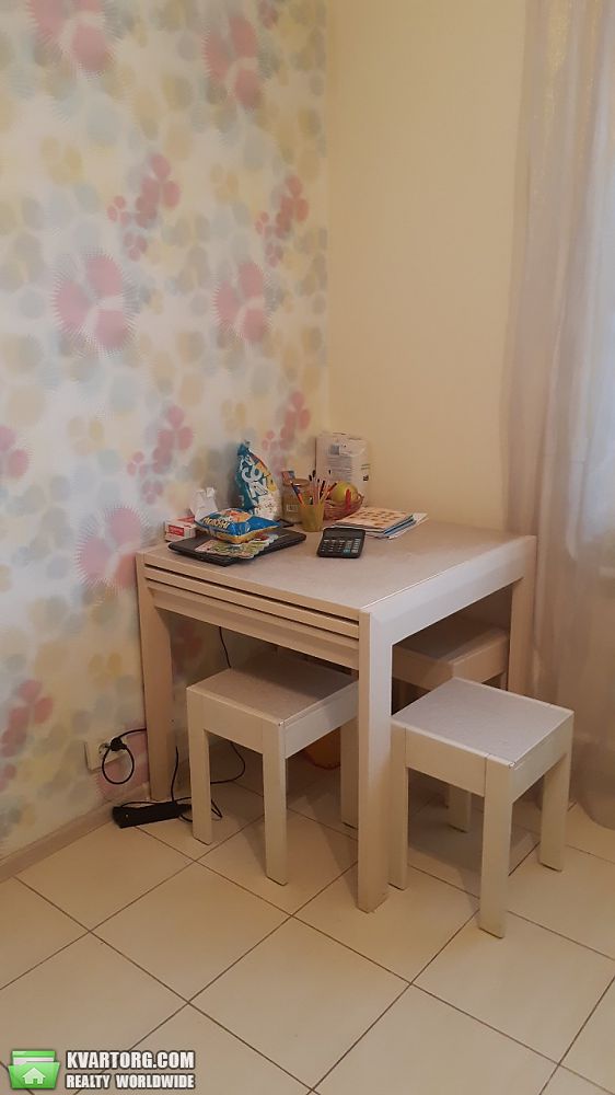 Rent out 2-room apartment. Киев,  Урловская — photo 5