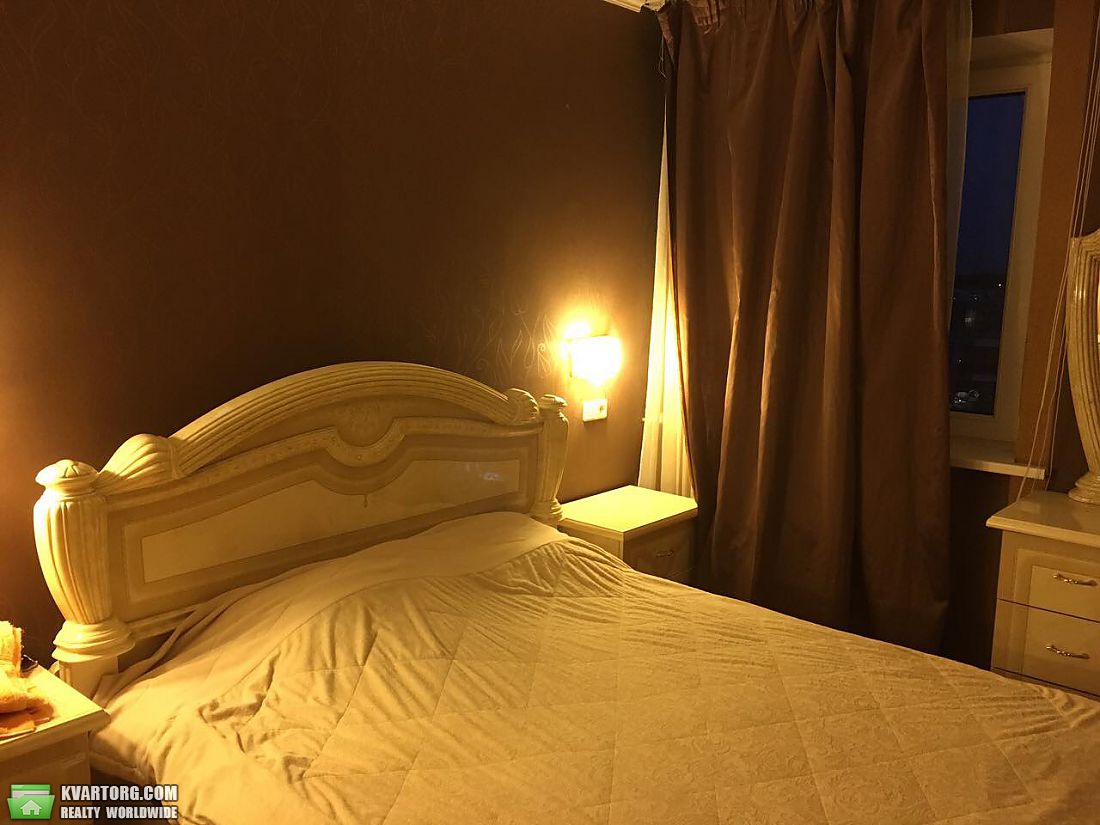Rent out 2-room apartment. Киев,  Мельникова — photo 4