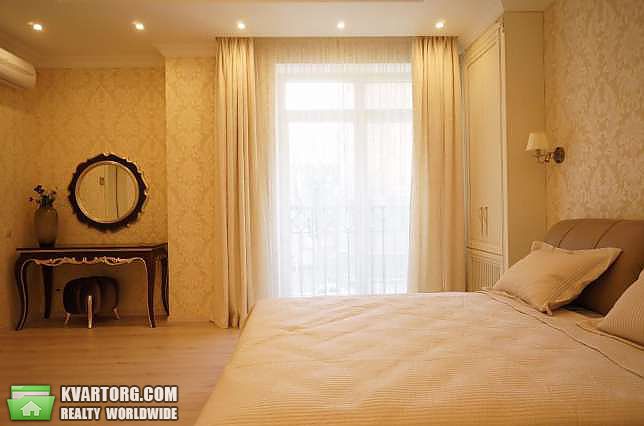 Rent out 3-room apartment. Киев,  Институтская — photo 3
