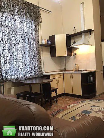 Rent out 1-room apartment. Киев,  Михайловская — photo 1