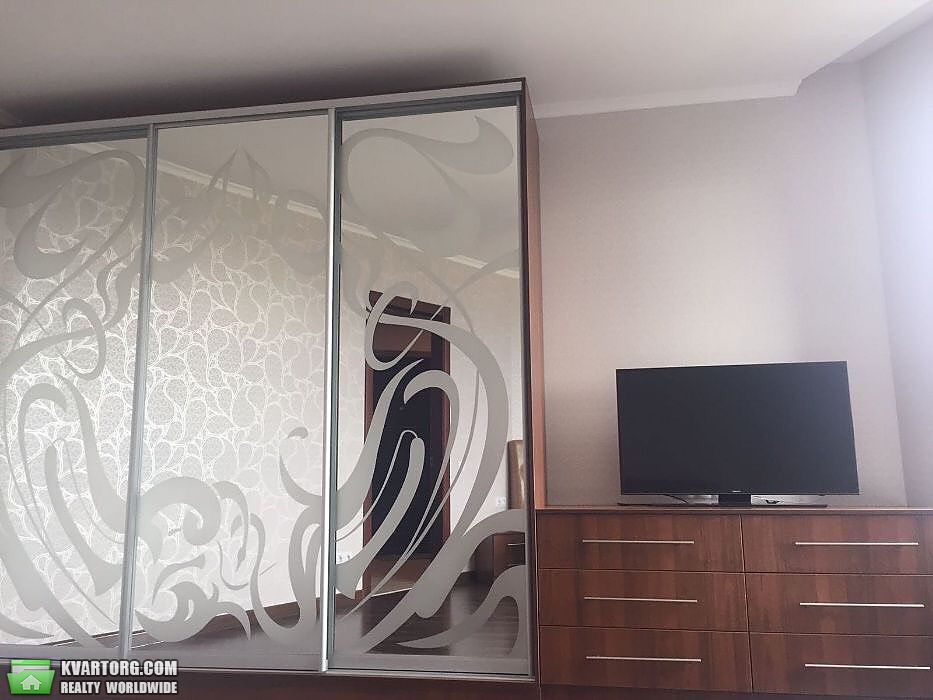 Rent out 1-room apartment. Киев,  Заречная — photo 8