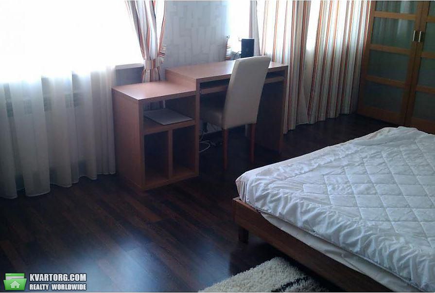 Rent out 3-room apartment. Киев,  Черновола — photo 5