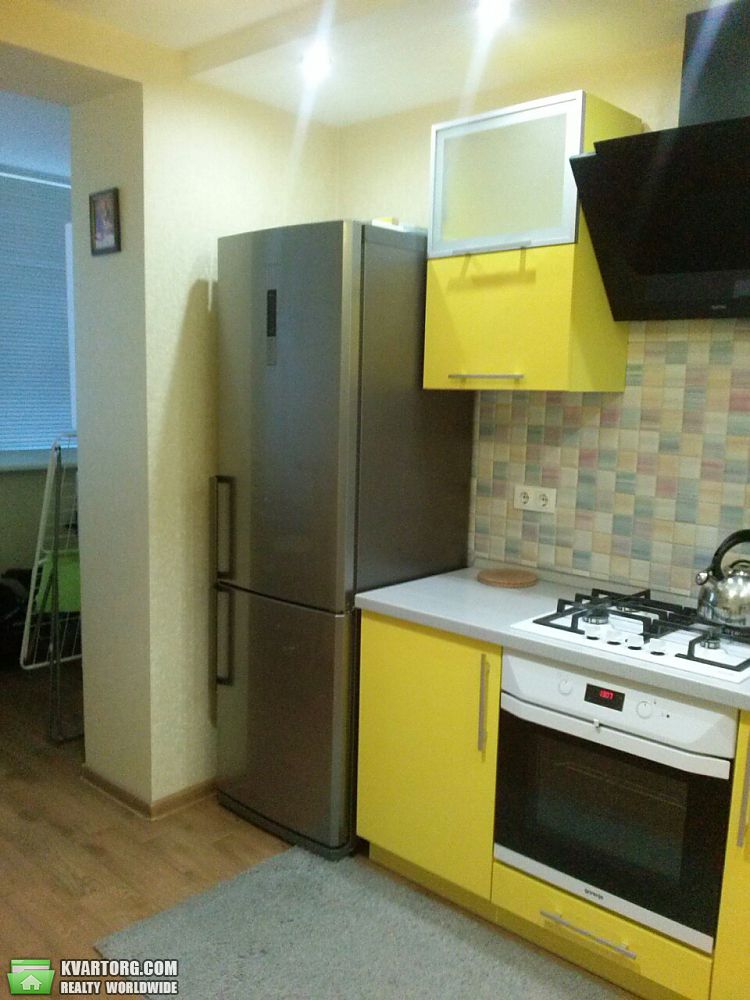 Rent out 2-room apartment. Киев, Леси Украинки — photo 2