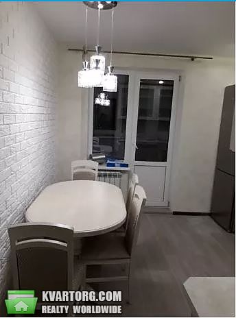 Rent out 2-room apartment. Киев,  Доковская — photo 1