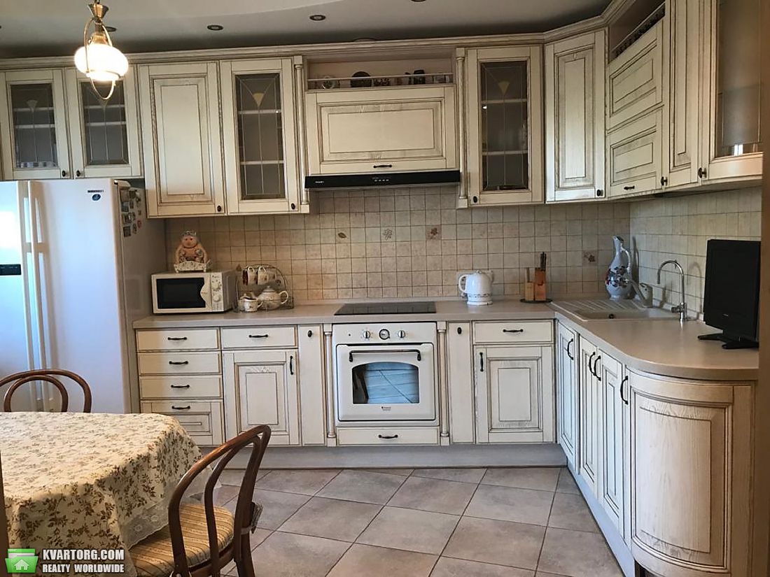Rent out 3-room apartment. Киев,  Забилы — photo 2