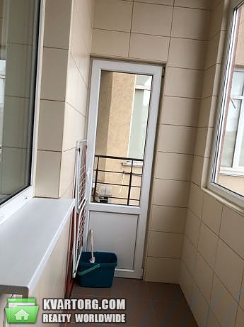 Rent out 1-room apartment. Киев,  Жилянская — photo 10