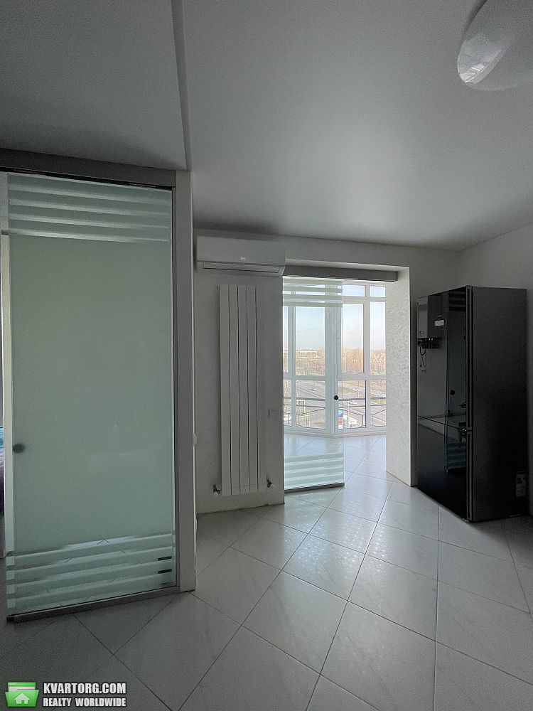Sell 2-room apartment. Днепропетровск, Набережная Победы — photo 3