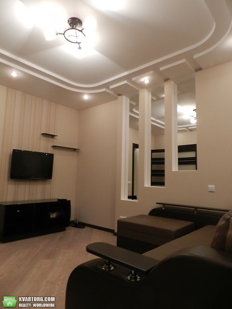 Rent out 1-room apartment. Киев, Вишгородська вул. — photo 3