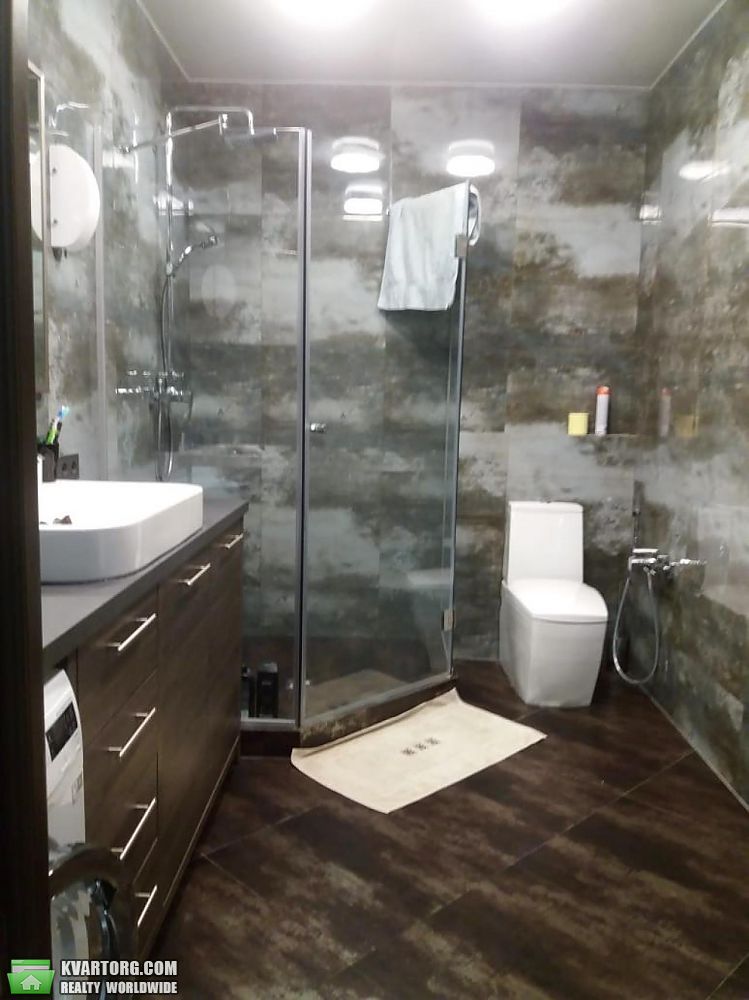 Rent out 4-room apartment. Киев,  Туманяна — photo 5