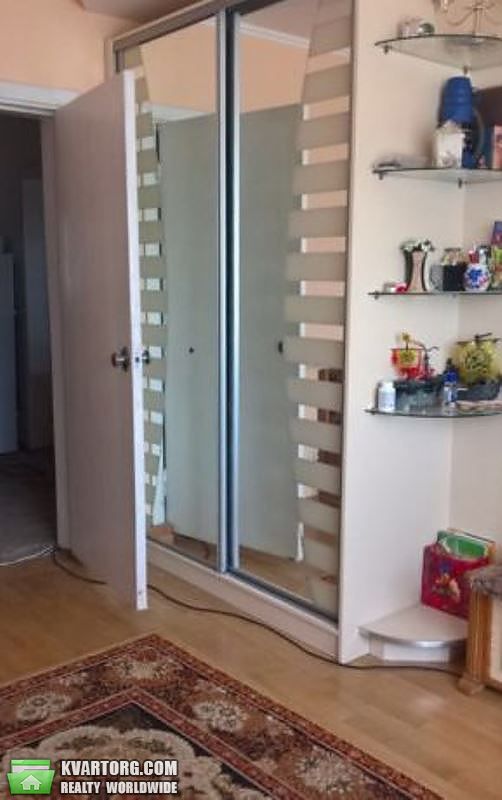 Sell 3-room apartment. Киев,  Радунская — photo 1