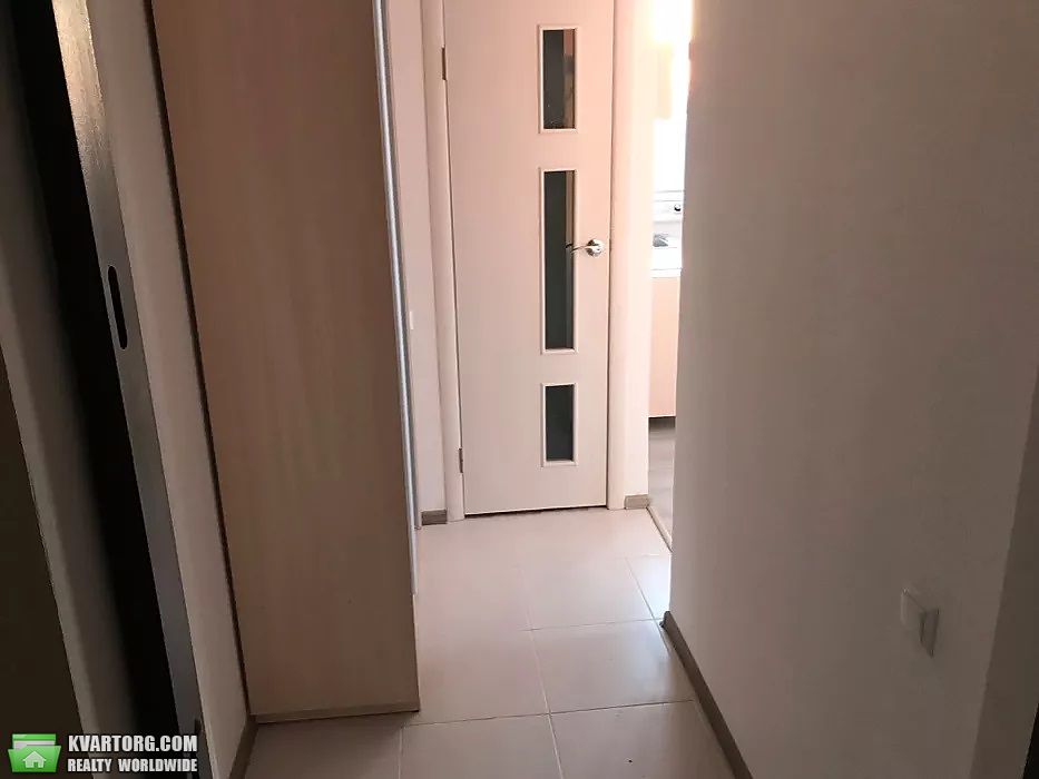 Rent out 1-room apartment. Киев, Крюковщина — photo 1