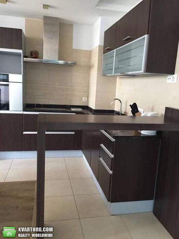 Rent out 3-room apartment. Киев,  Амосова — photo 1