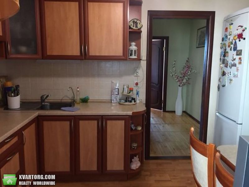 Sell 4-room apartment. Киев,  Приречная — photo 1