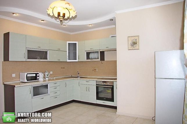 Rent out 2-room apartment. Киев,  Героев Обороны — photo 1