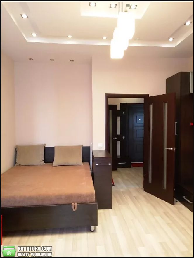 Rent out 1-room apartment. Киев,  Драгомирова — photo 1