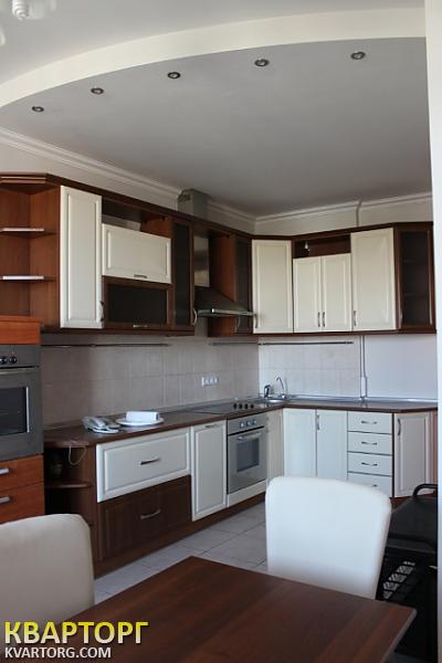 Rent out 2-room apartment. Киев,  Щорса — photo 2
