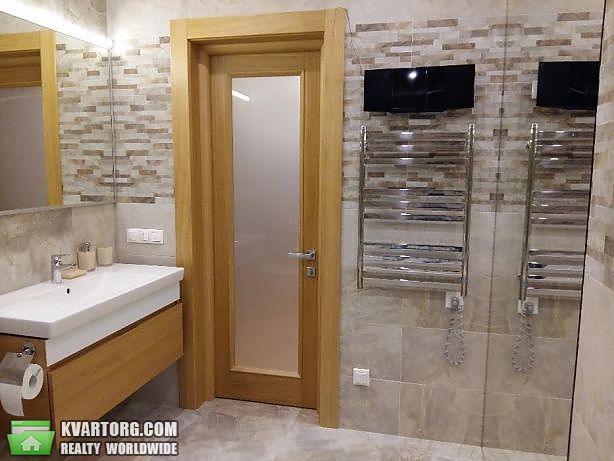 Rent out 3-room apartment. Киев,  Голосеевская — photo 8