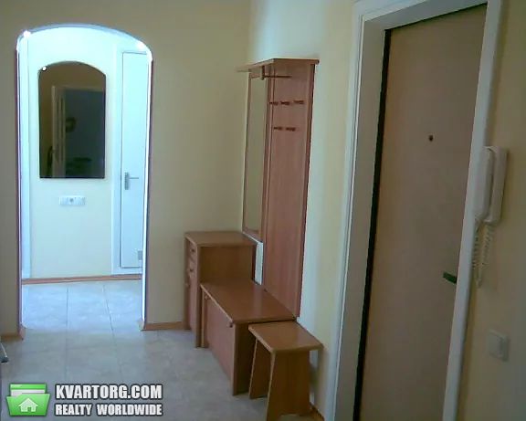 Rent out 2-room apartment. Киев,  Приозерная — photo 4