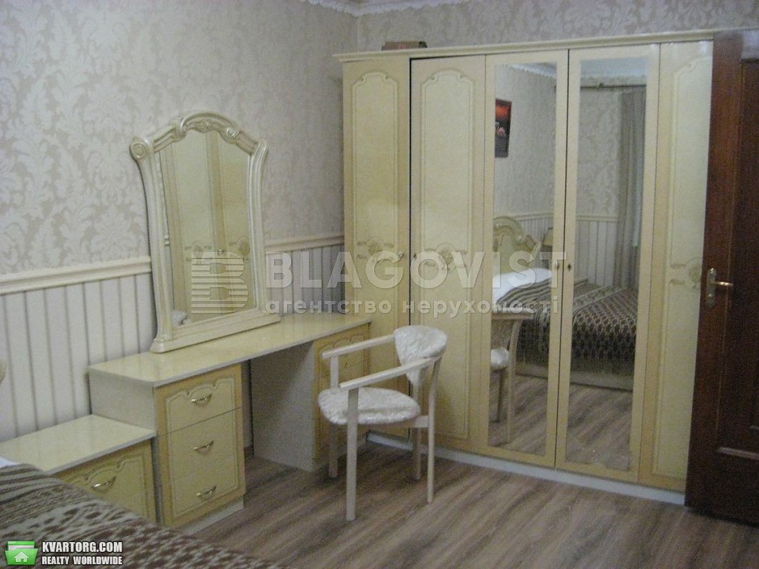 Sell 2-room apartment. Киев,  Жилянская — photo 1