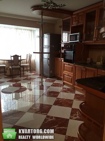 Rent out 1-room apartment. Киев,  Святошинская пл — photo 1