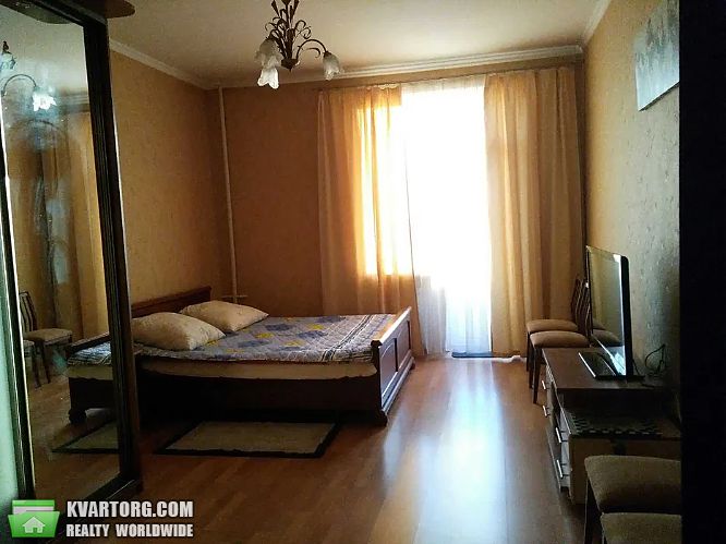 Rent out 2-room apartment. Киев,  Глазунова — photo 2