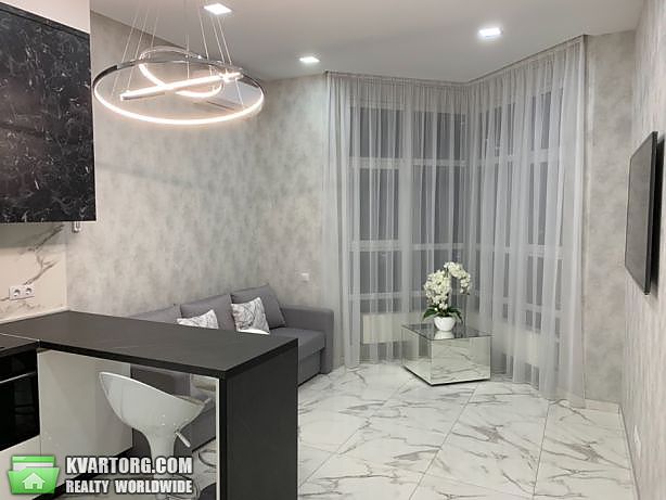 Rent out 1-room apartment. Киев,  Саперное поле — photo 8