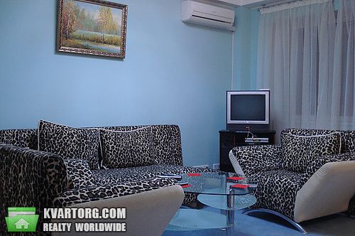 Sell 2-room apartment. Киев, Богомольца — photo 1