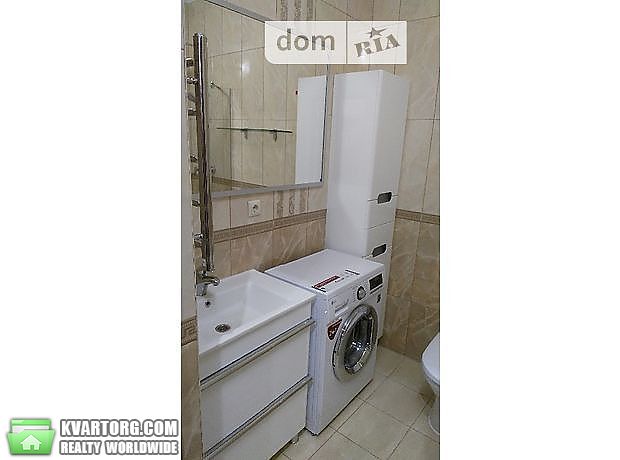 Rent out 2-room apartment. Киев,  Черногорская — photo 2