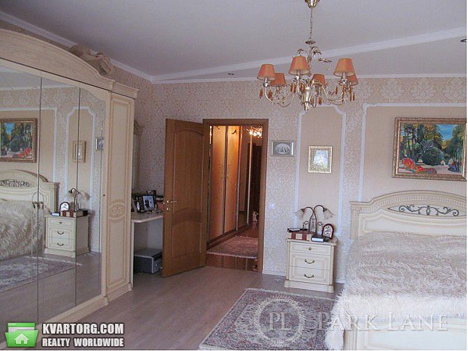 Sell 2-room apartment. Киев,  Салютная — photo 3