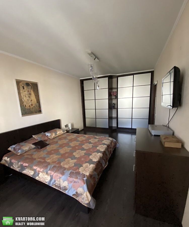 Rent out 2-room apartment. Киев,  Мишуги — photo 4