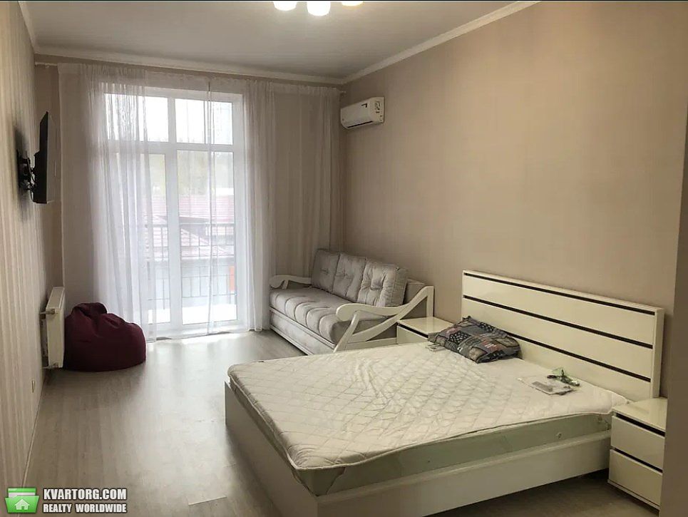 Rent out 1-room apartment. Киев, Малевича — photo 1