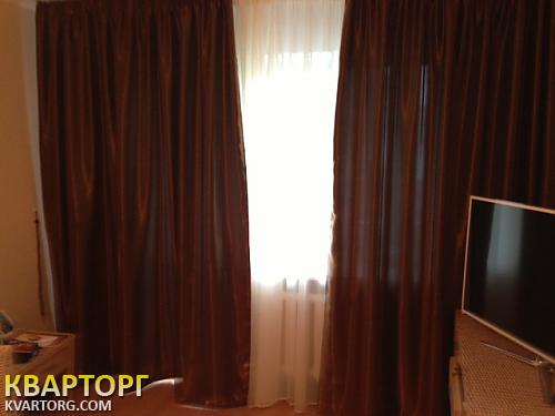 Rent out 2-room apartment. Киев,  Гайдай — photo 1