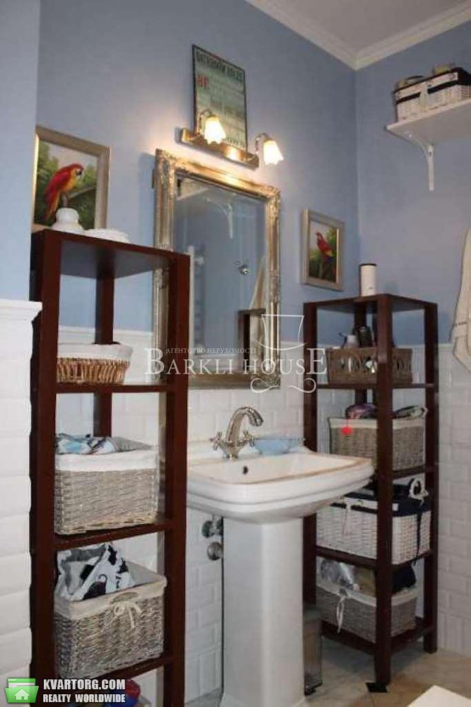Rent out 3-room apartment. Киев,  Волошская — photo 9