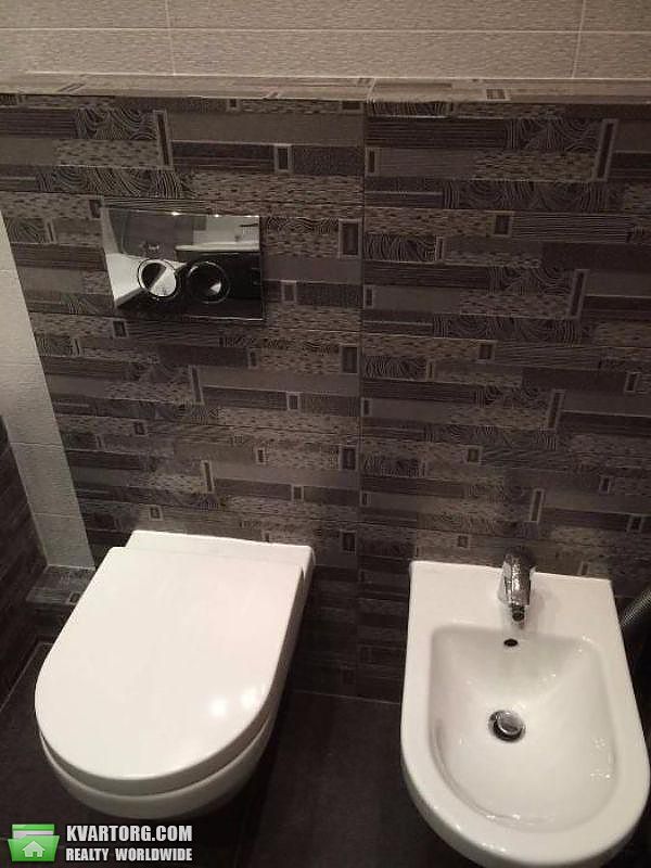 Rent out 2-room apartment. Киев, деловая — photo 9