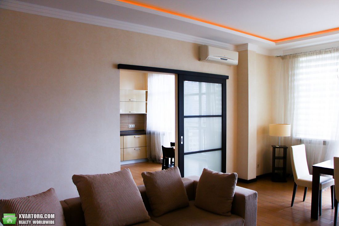 Rent out 3-room apartment. Киев, ул. Коновальца Евгения — photo 3