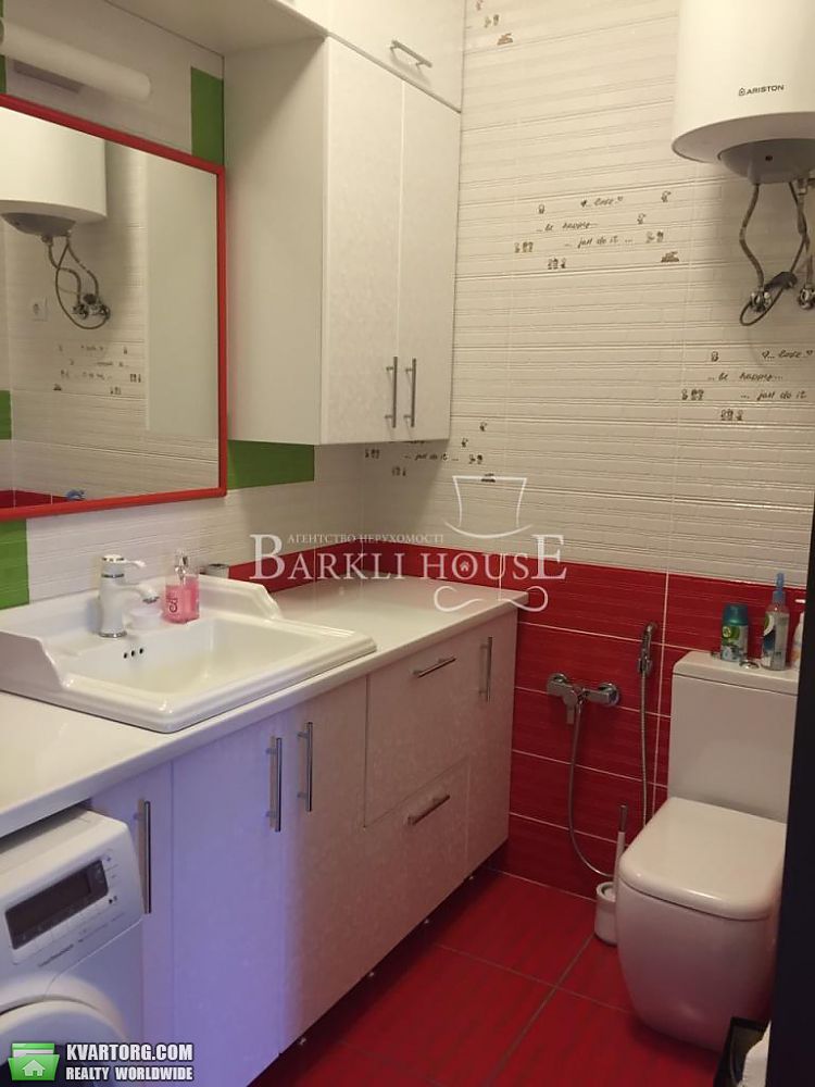 Rent out 3-room apartment. Киев,  Дмитриевская — photo 8