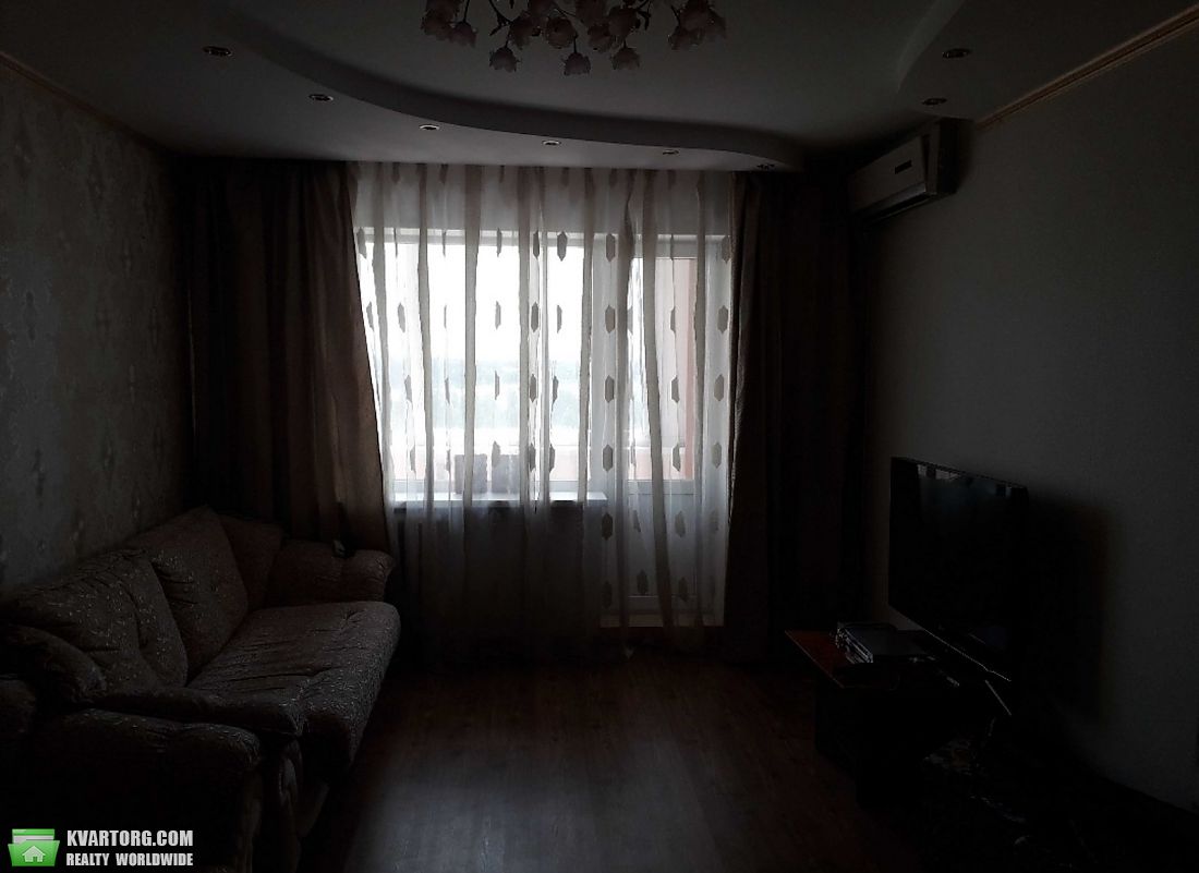 Rent out 2-room apartment. Киев,  Бажана — photo 7