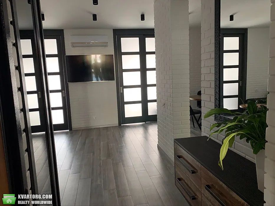 Sell 2-room apartment. Киев,  Липковского — photo 2