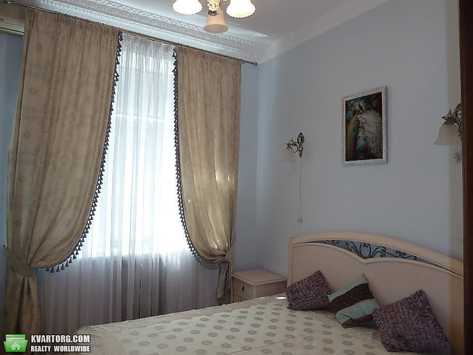 Rent out 3-room apartment. Киев,  Крещатик — photo 1