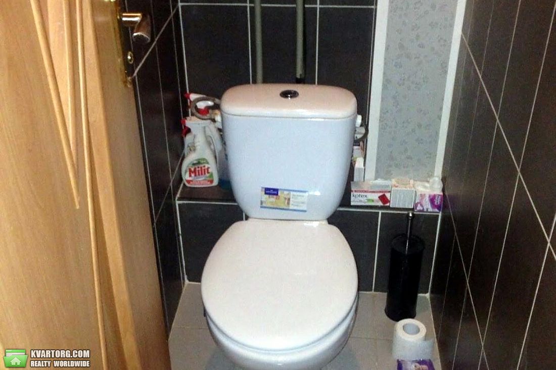 Rent out 2-room apartment. Киев,  Шамрыло — photo 9