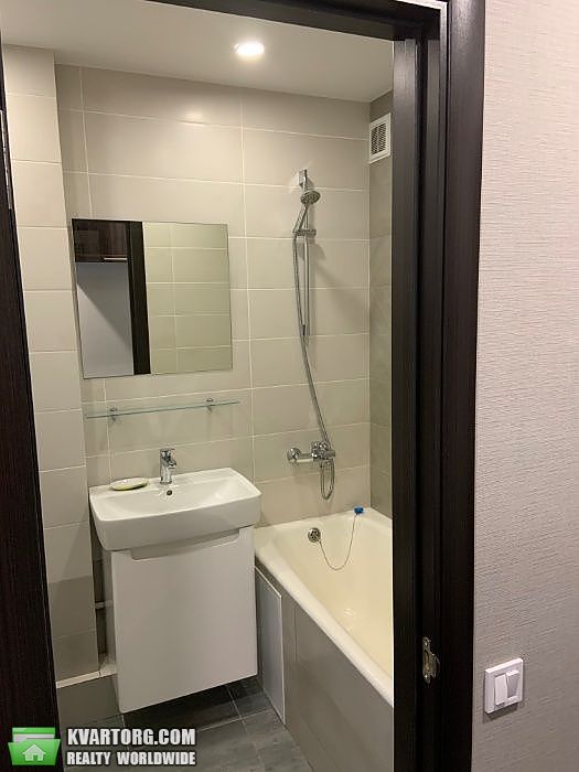 Sell 2-room apartment. Киев,  Салютная — photo 7